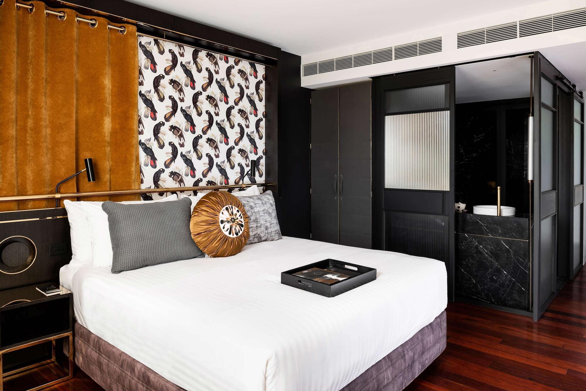 Qt Perth Hotell Eksteriør bilde A bedroom at the hotel
