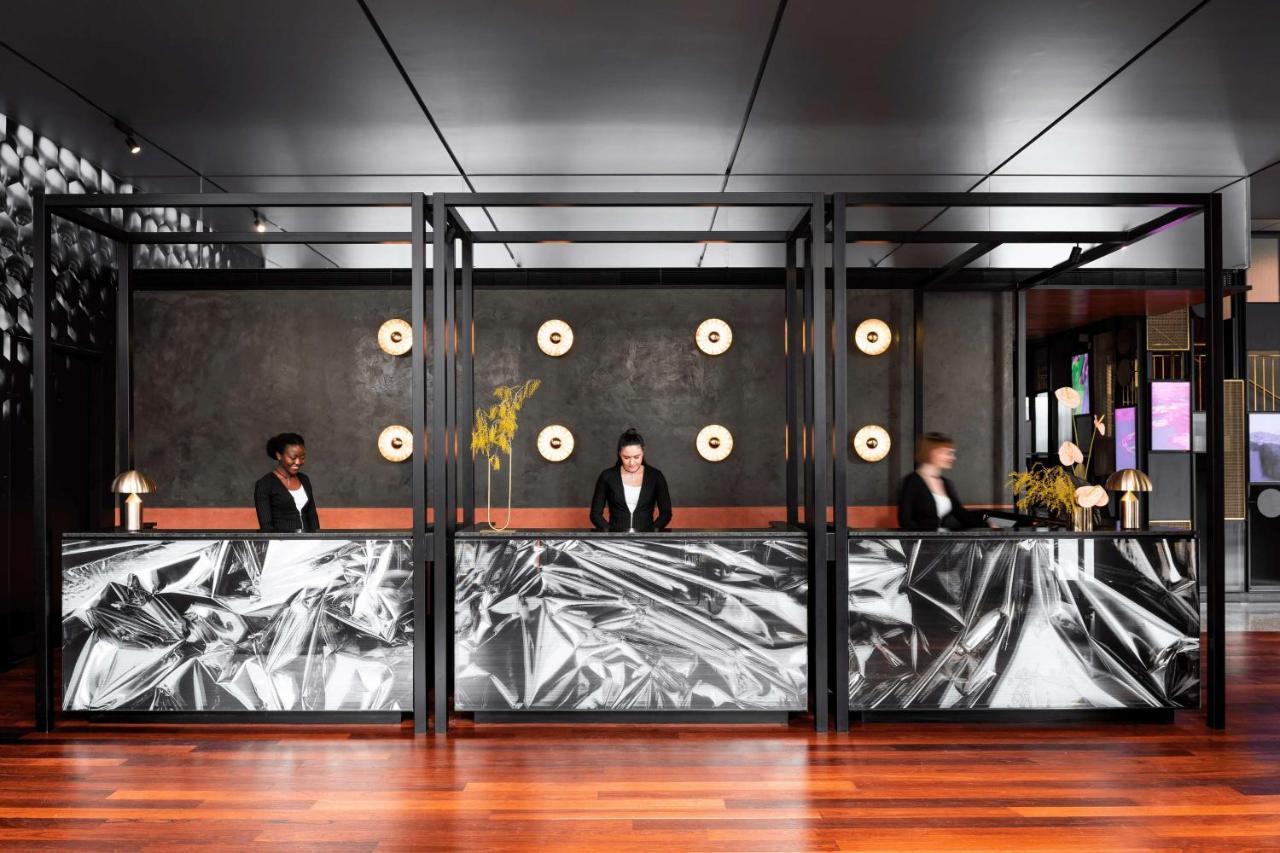 Qt Perth Hotell Eksteriør bilde The lobby of the hotel