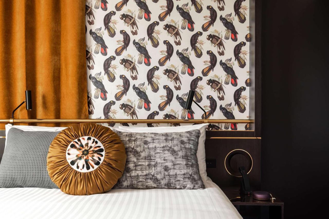 Qt Perth Hotell Eksteriør bilde Wallpaper by Christian Louboutin